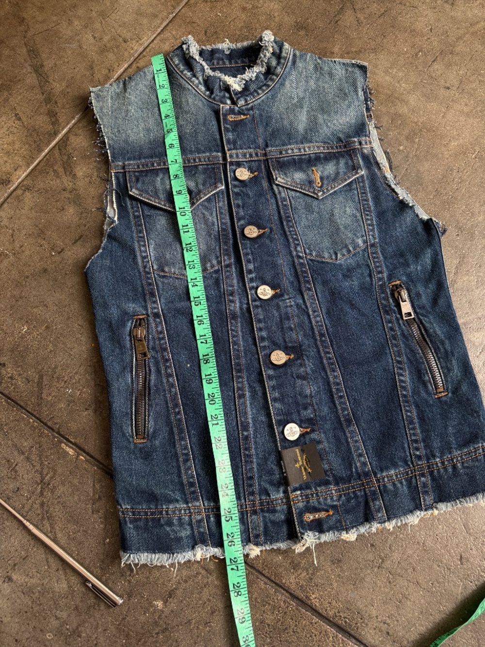 Vivienne Westwood New W/ Tags 510$ Denim Vest w/ Graffiti Orb & Frayed Edges - Picture 3 of 12
